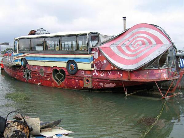 http://www.funny-potato.com/images/boats/cool-boat.jpg