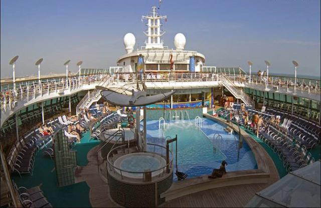Cruise ship