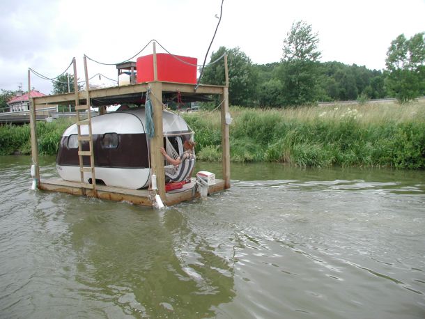 small boat Inilah Gambar Kapal   Kapal Yang Unik!