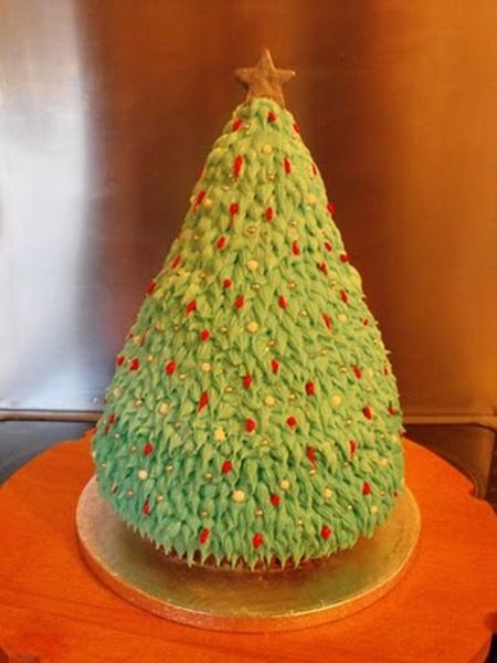 Christmas tree cake