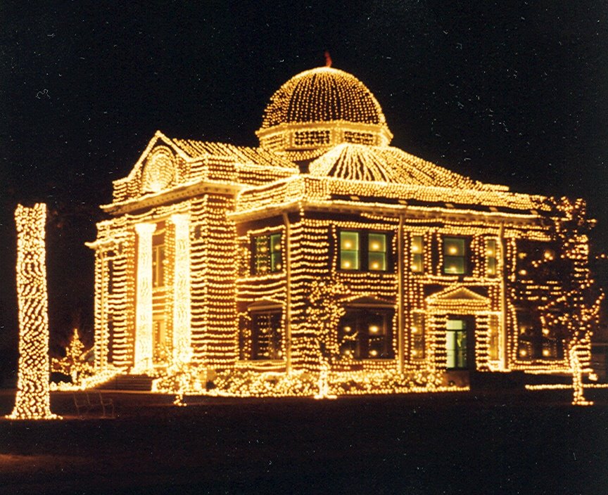 White light on big house
