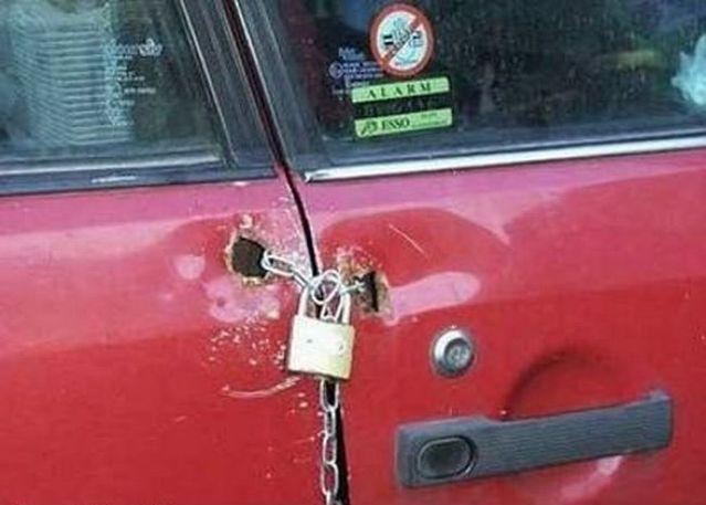 Lock car