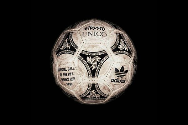 1990 soccer ball picture
